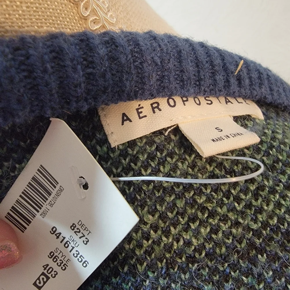 Aeropostale Blue/Green/Black Oversized V-Neck Sweater Size Small NWT